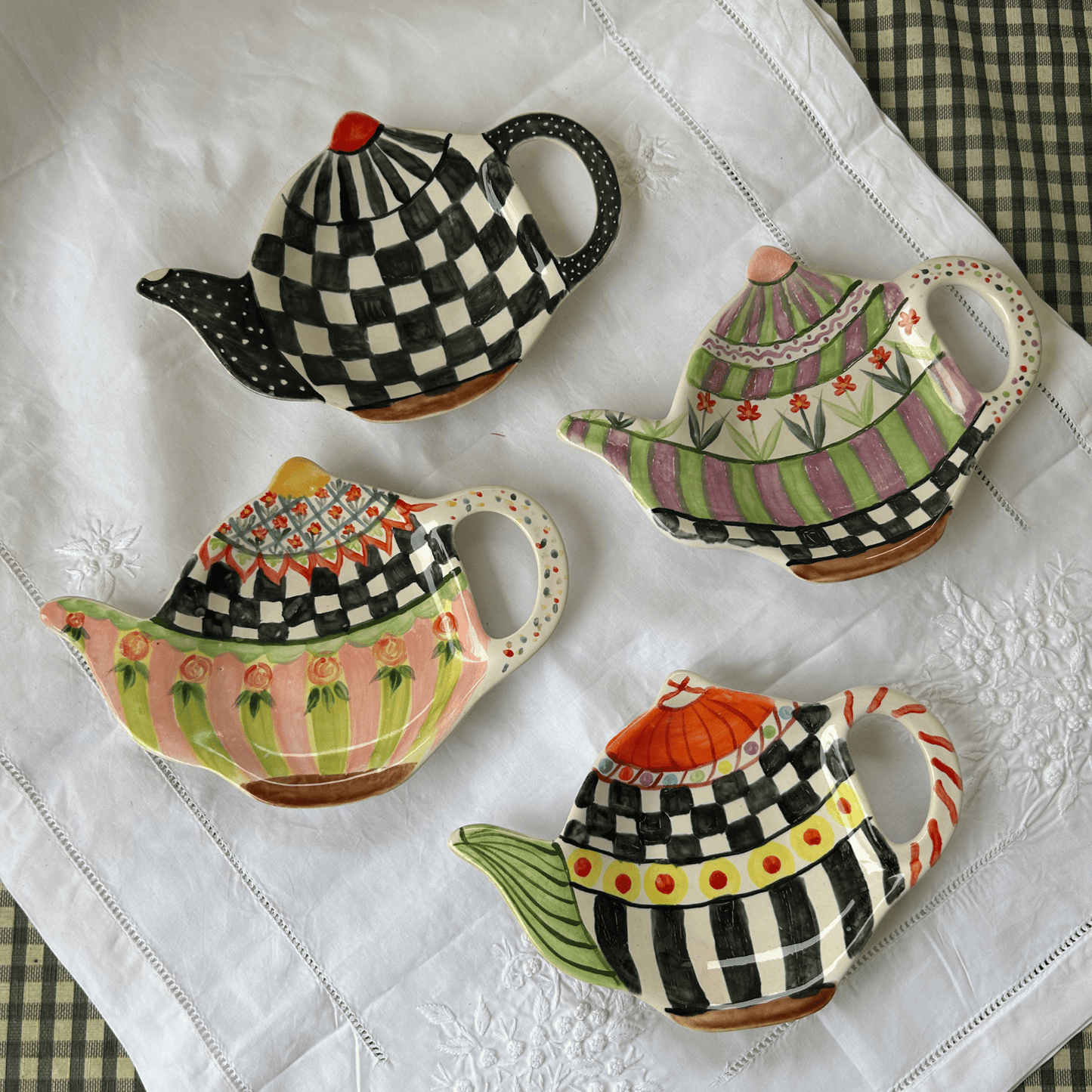 Hand painted and hand made ceramic pottery Cookie plate / teabag rest