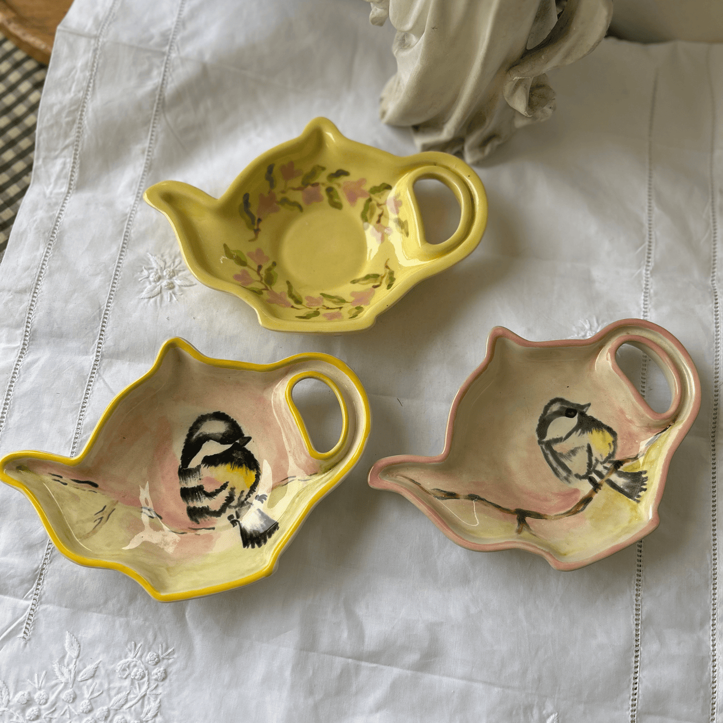 Hand painted and hand made ceramic pottery Cookie plate / teabag rest