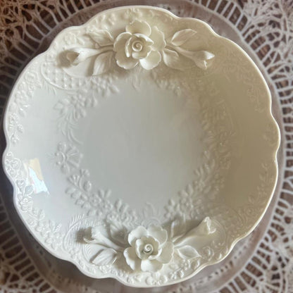 Porcelain serving plate