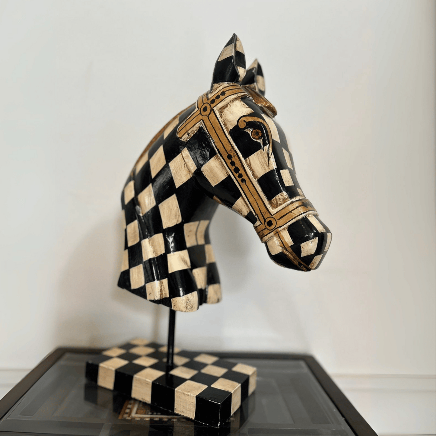Wooden Hand‑Crafted Horse Bust for Table Décor