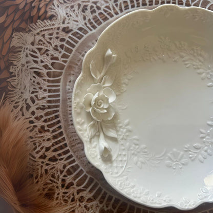 Porcelain serving plate