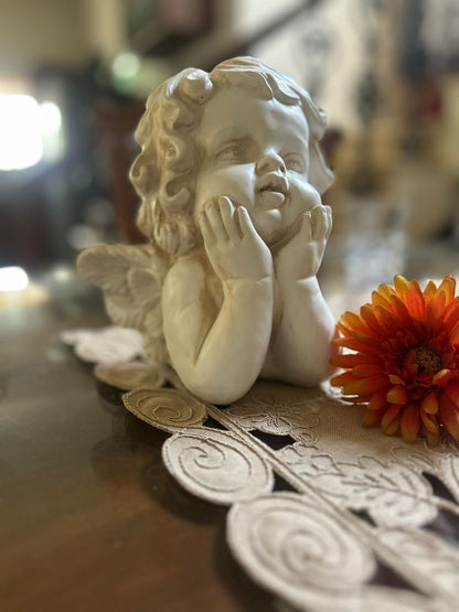Resin Table Décor Thinking Angel