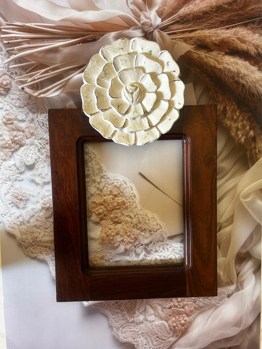 Statement Sheesham Wood Photo Frame with Handcrafted Floral Top – Artistic Wall Décor